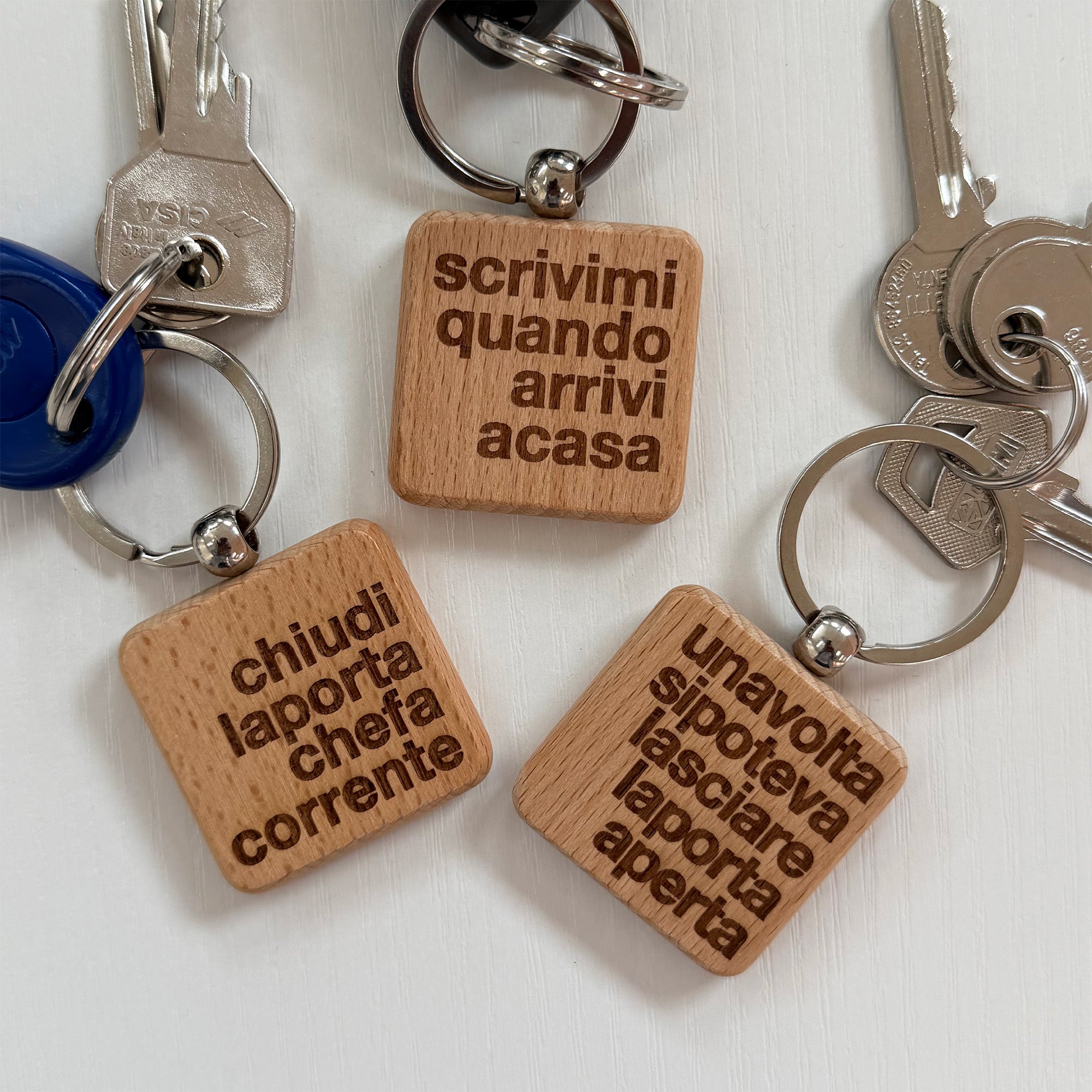 Portachiavi in legno — frasi di casa