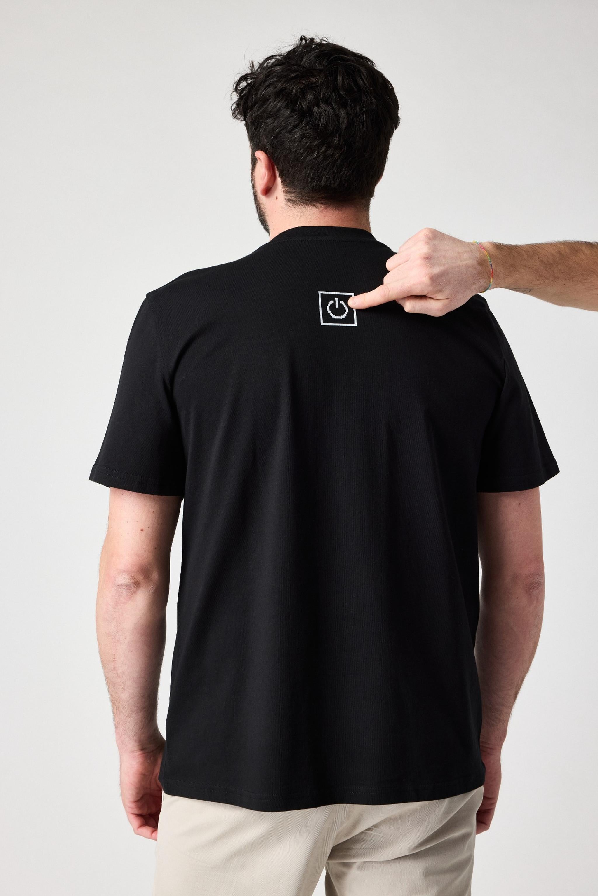 t-shirt hai provato a spegnere e riaccendere nera retro