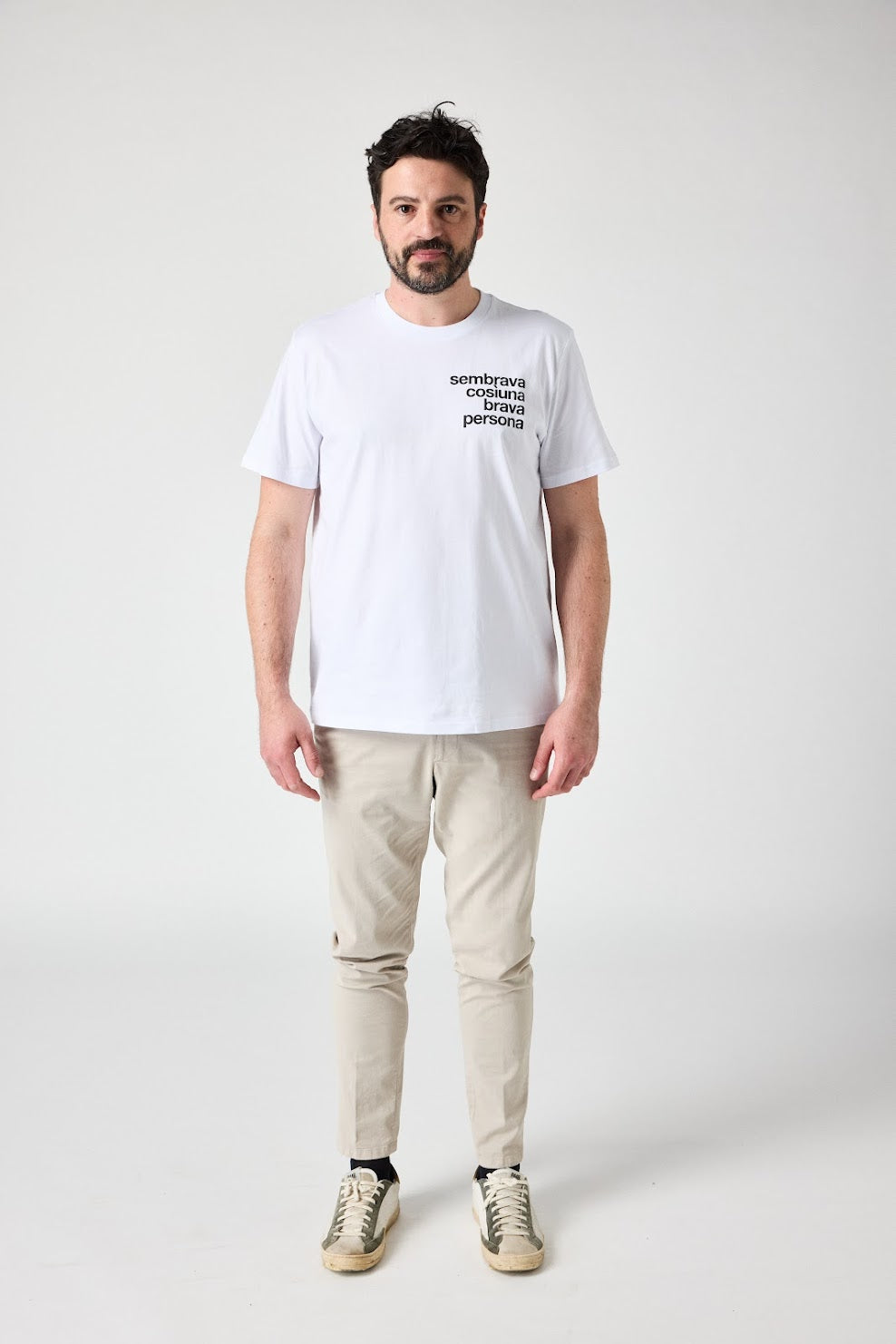 t-shirt sembrava cosi una brava persona fronte uomo indossato figura intera